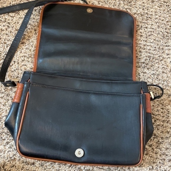 VERCO Shoulder Bag - Picture 2 of 6